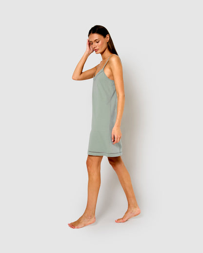 Camisón corto tirantes vainica verde azulado