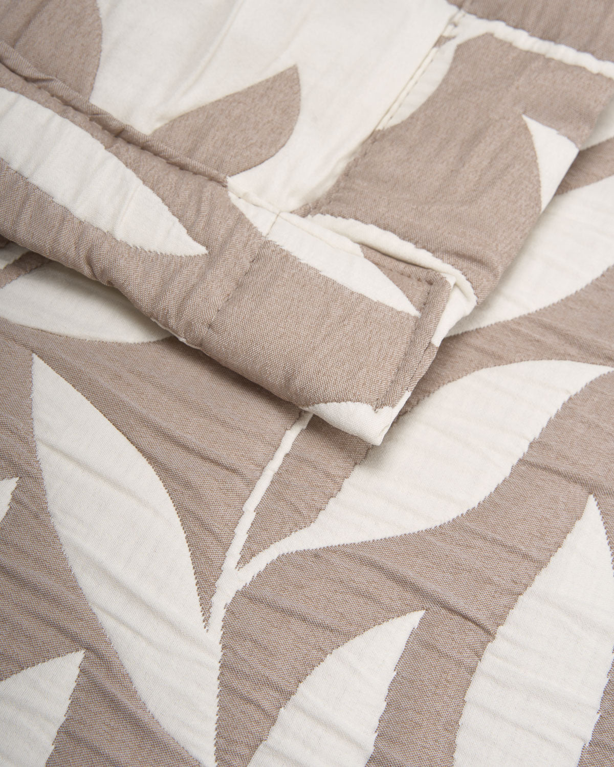 Colcha doble tela jacquard avelia arena