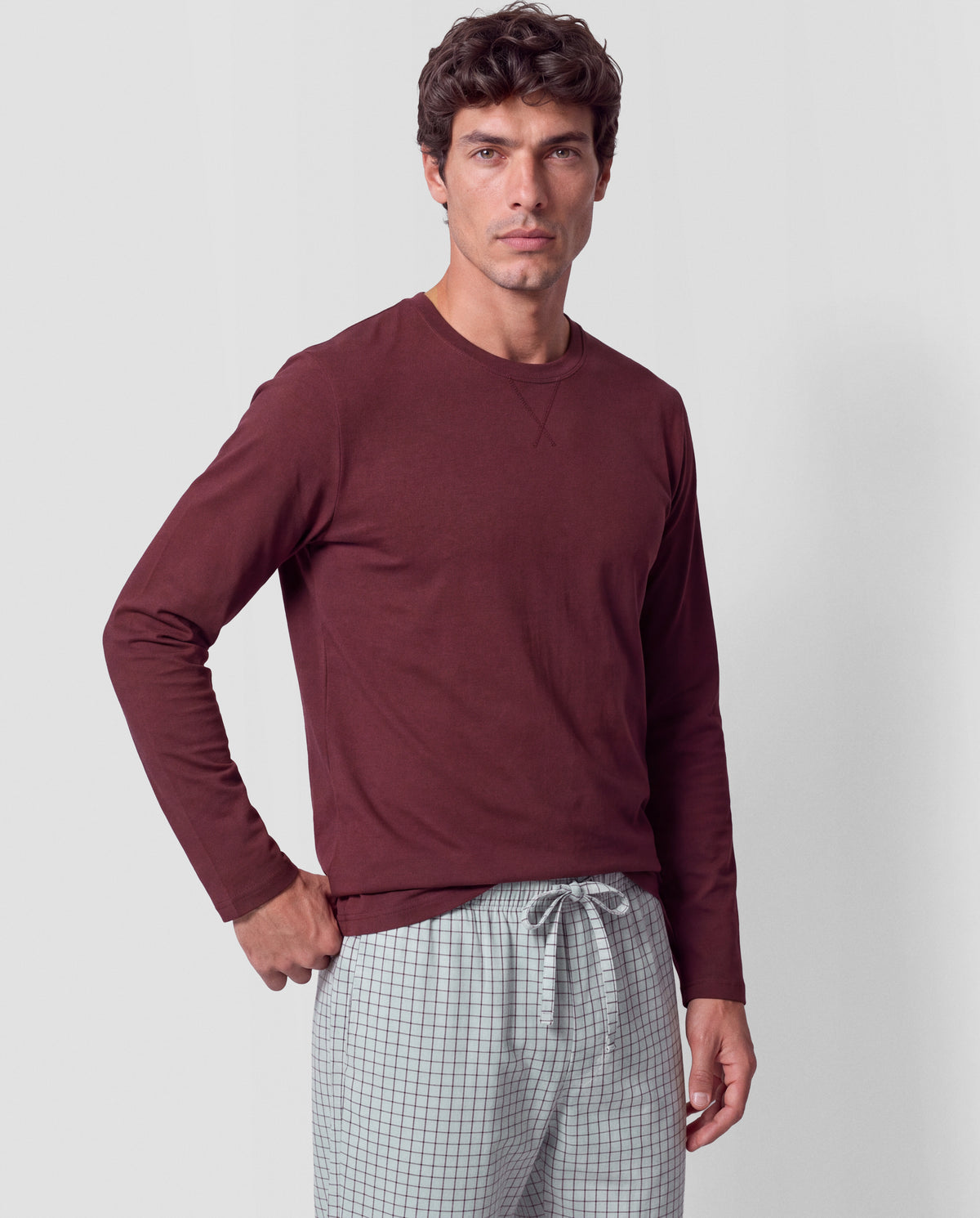 Pijama largo de algodón cuadro fendo burdeos