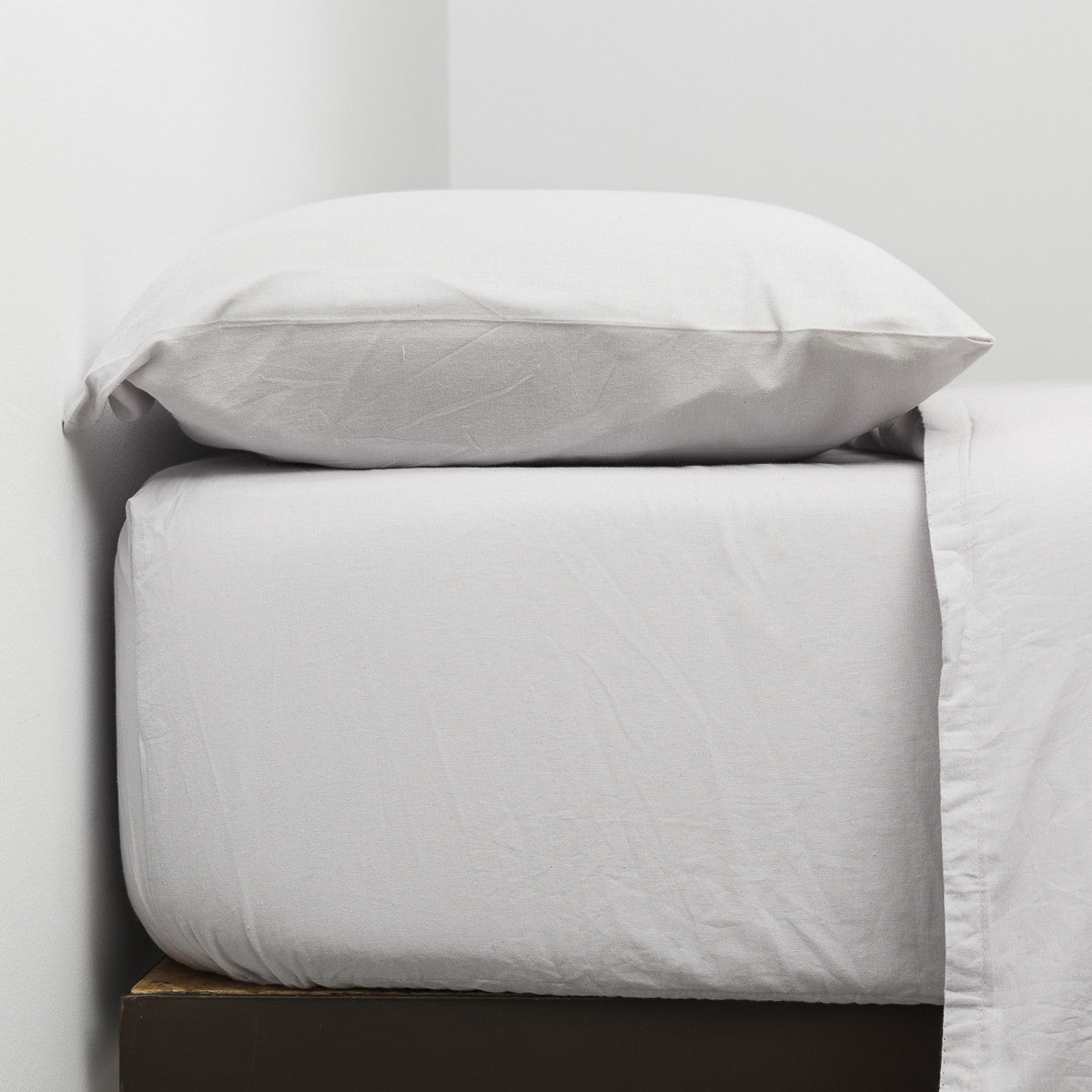 Organic cotton duvet cover, gray.