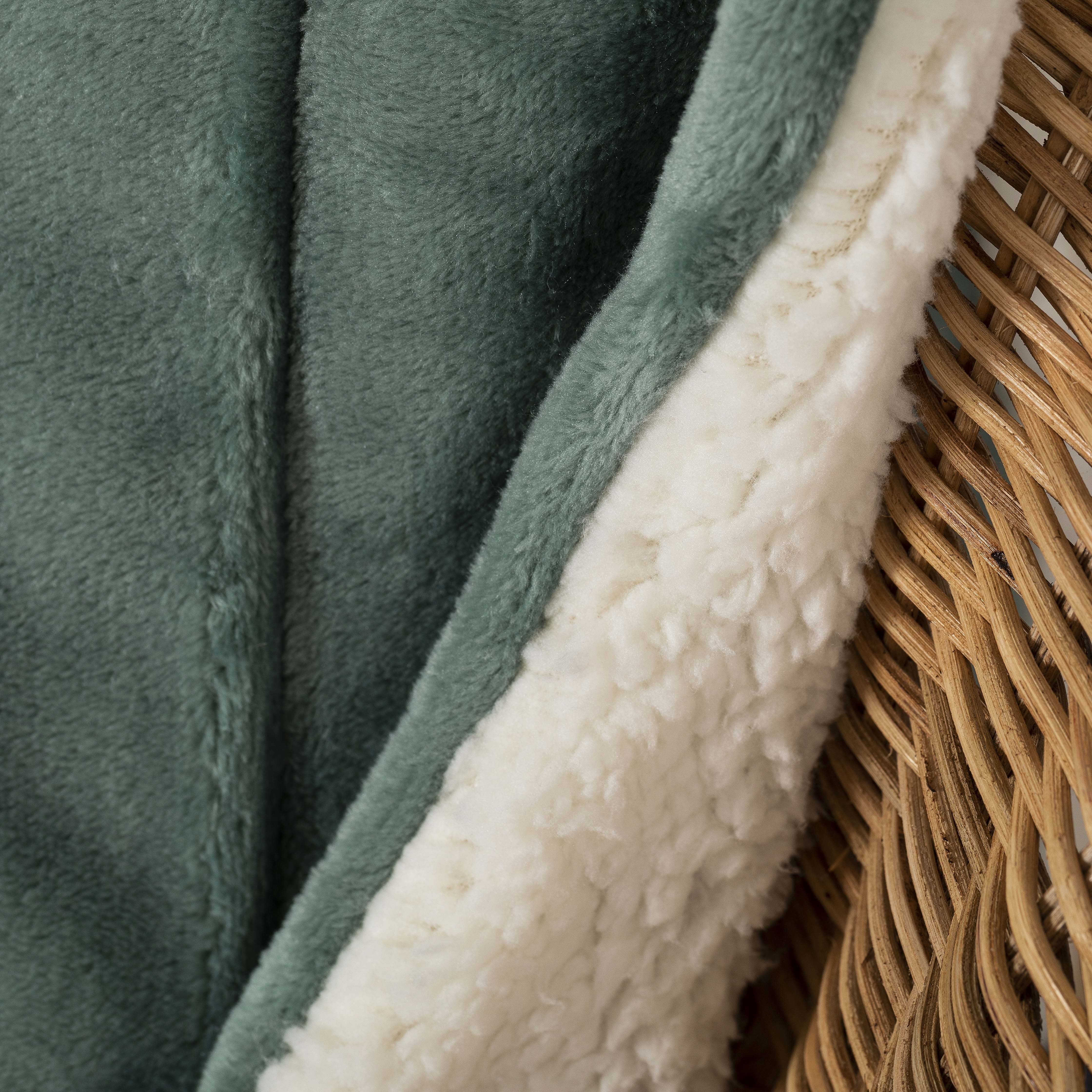 COPERTA SHERPA IN VELLUTO SOLIDO