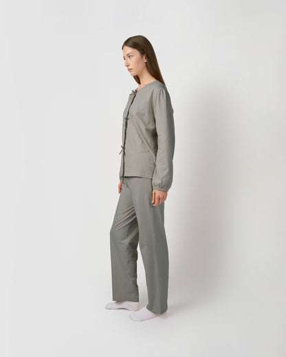 Pigiama lungo in cotone con fiocco grigio