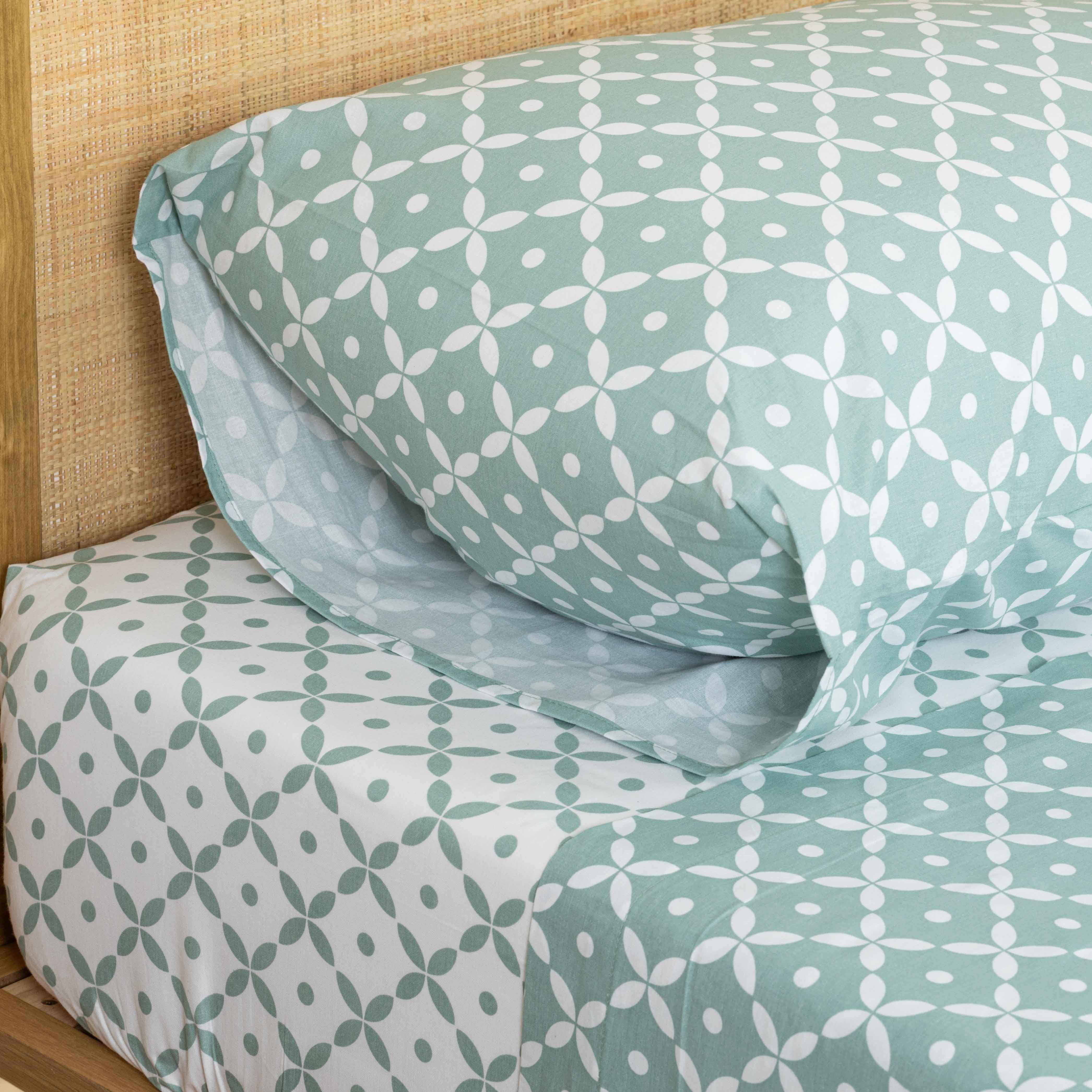 Sinaloa reversible cotton sheet set, tiffany green