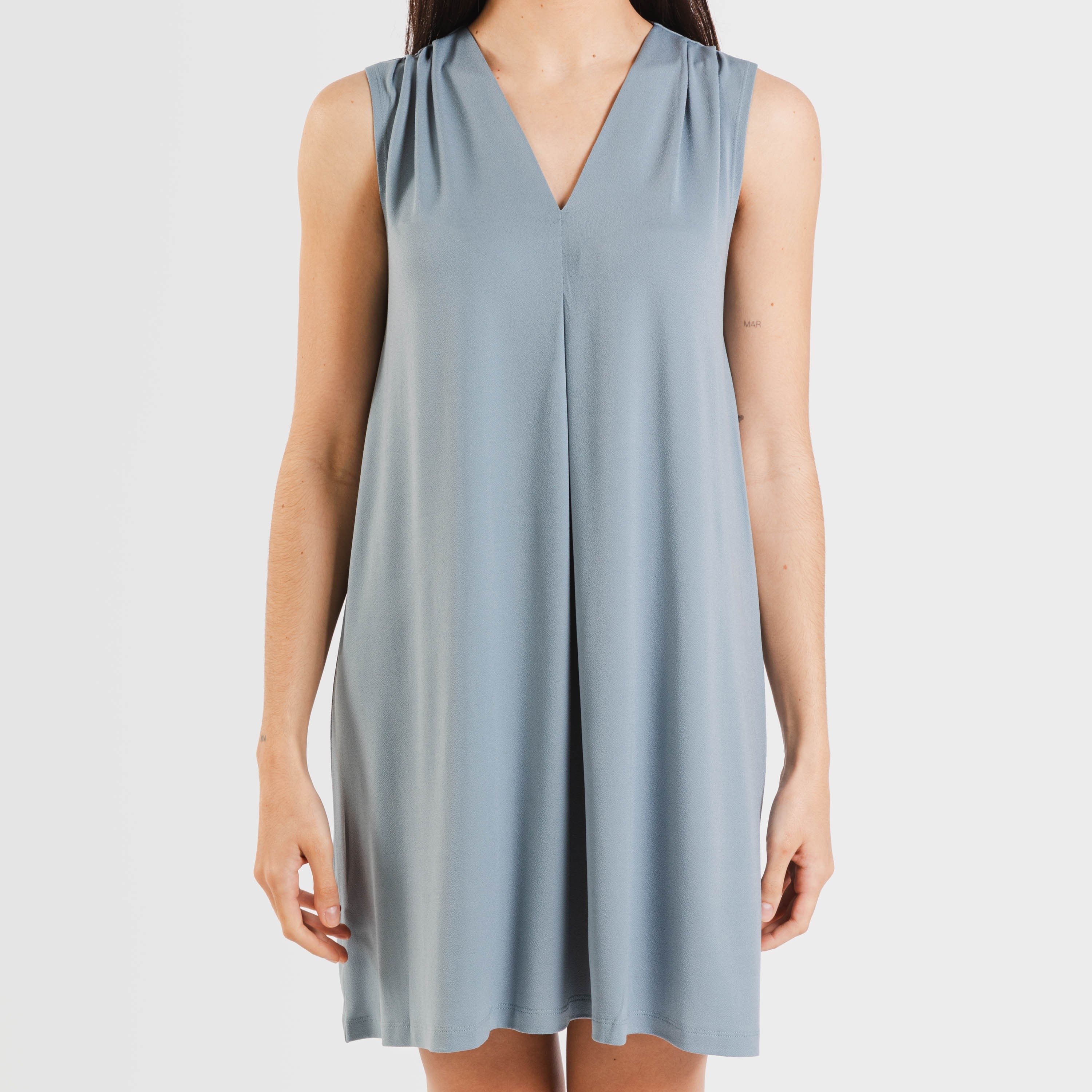 Vestido corto crepe liso