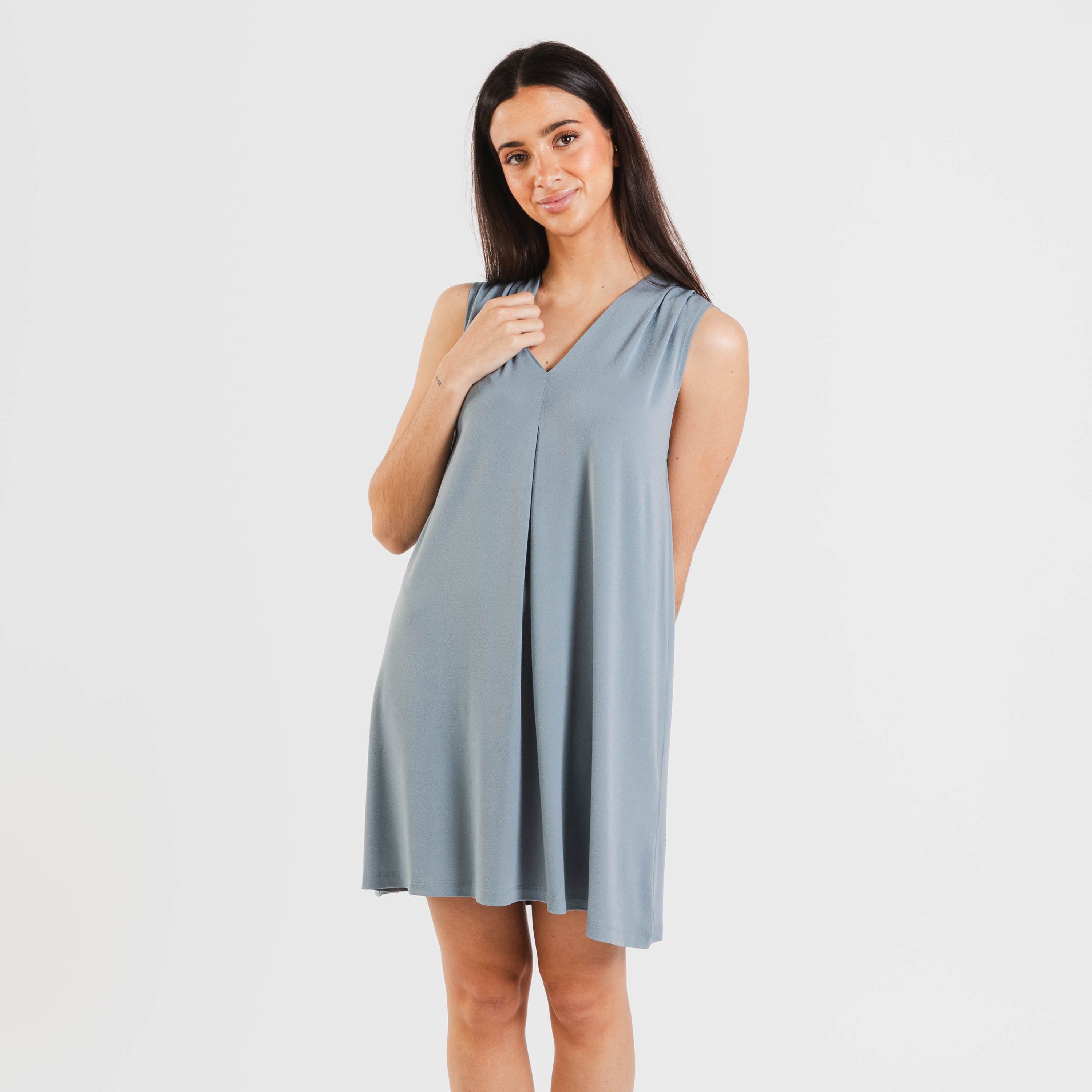 Vestido corto crepe liso