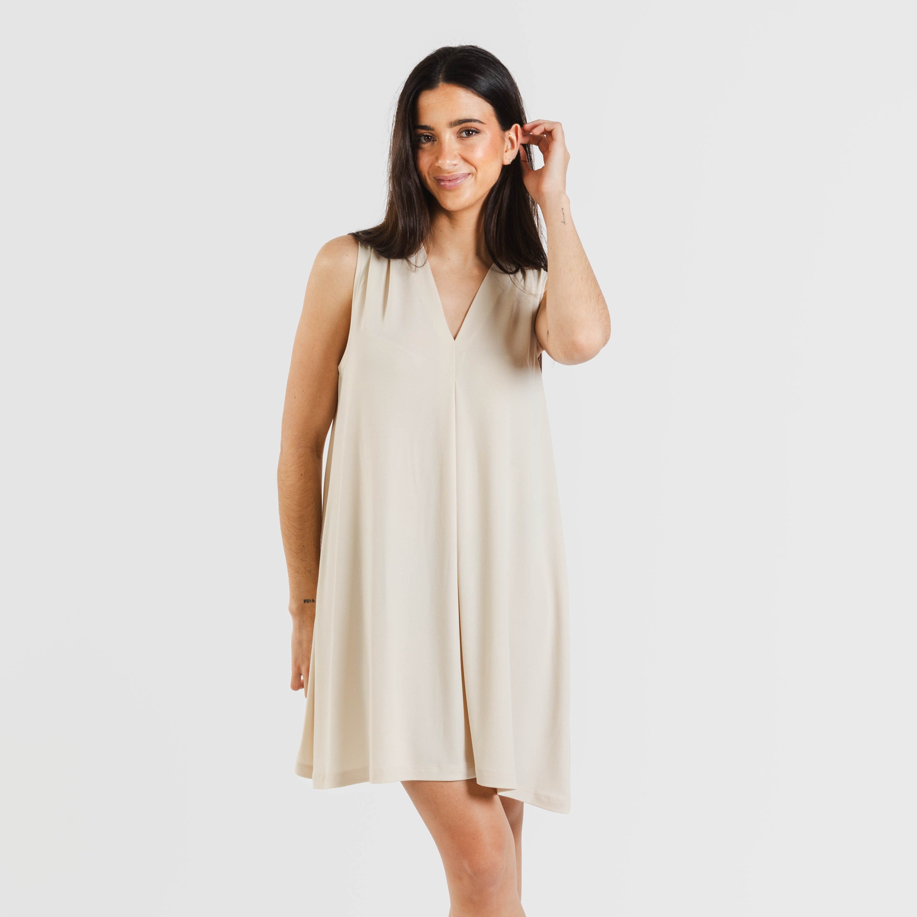 Vestido corto crepe liso