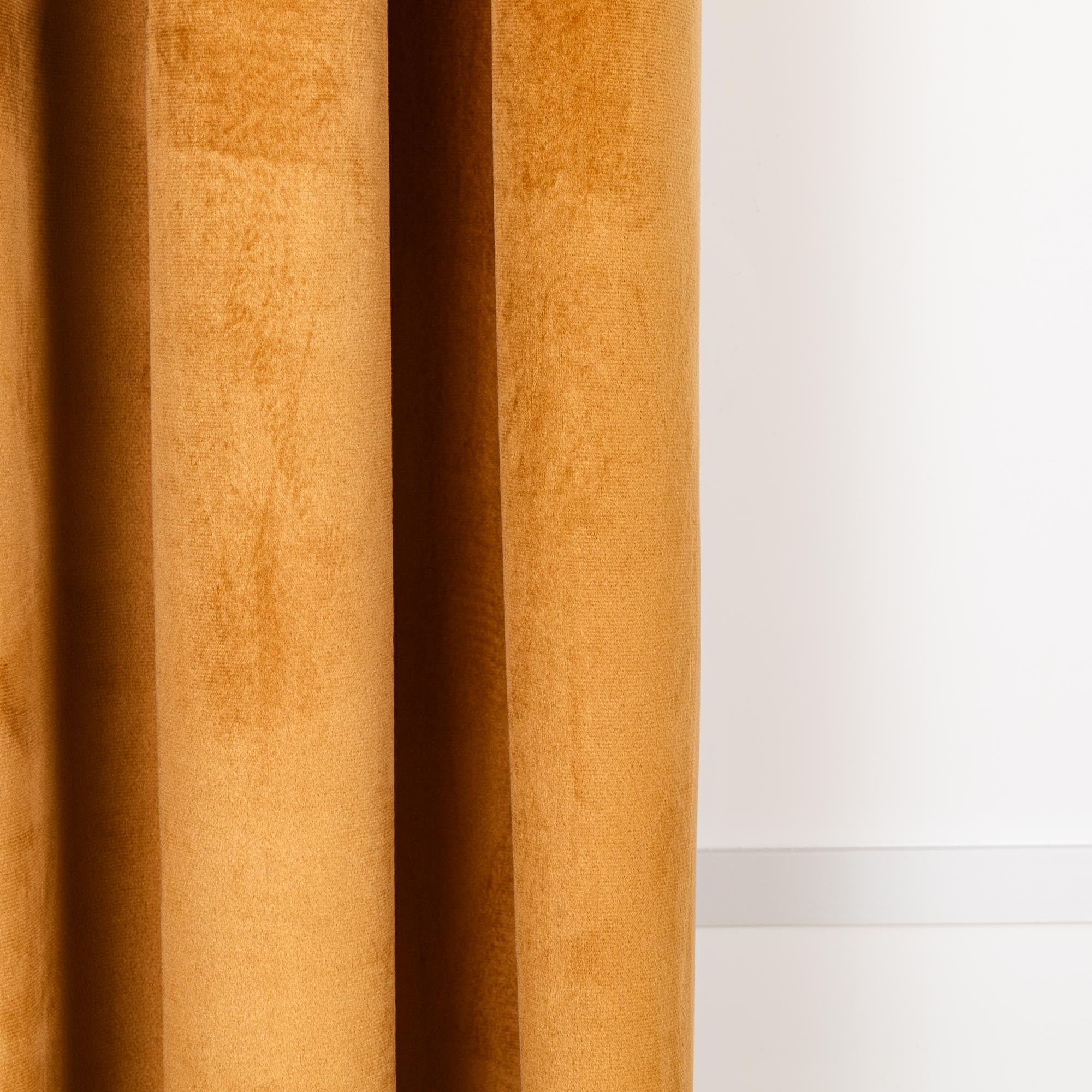 NUOVA TENDA CON OCCHIELLI IN VELLUTO