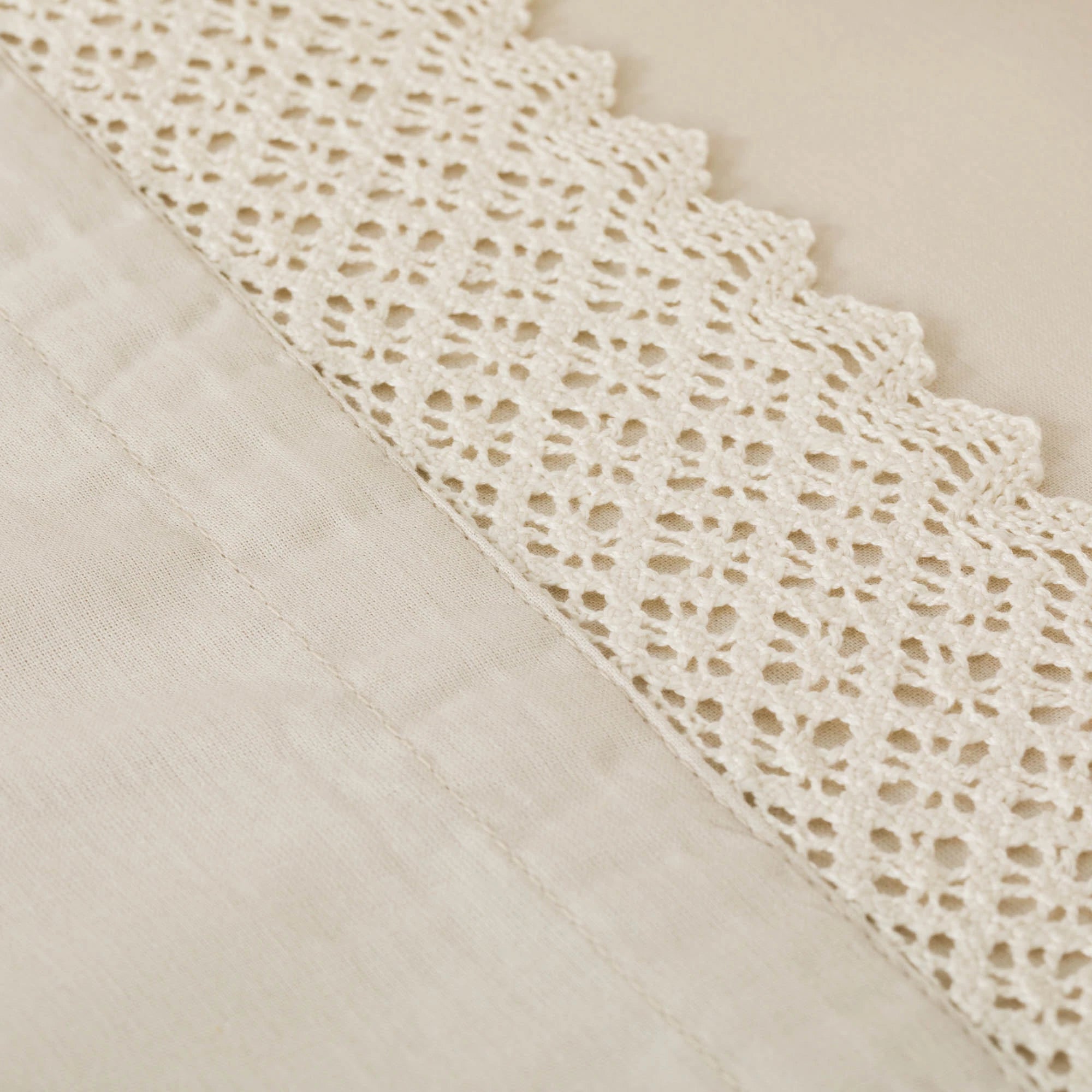 SET DI LENZUOLA ALG CON APPLIQUE SEMPLICE