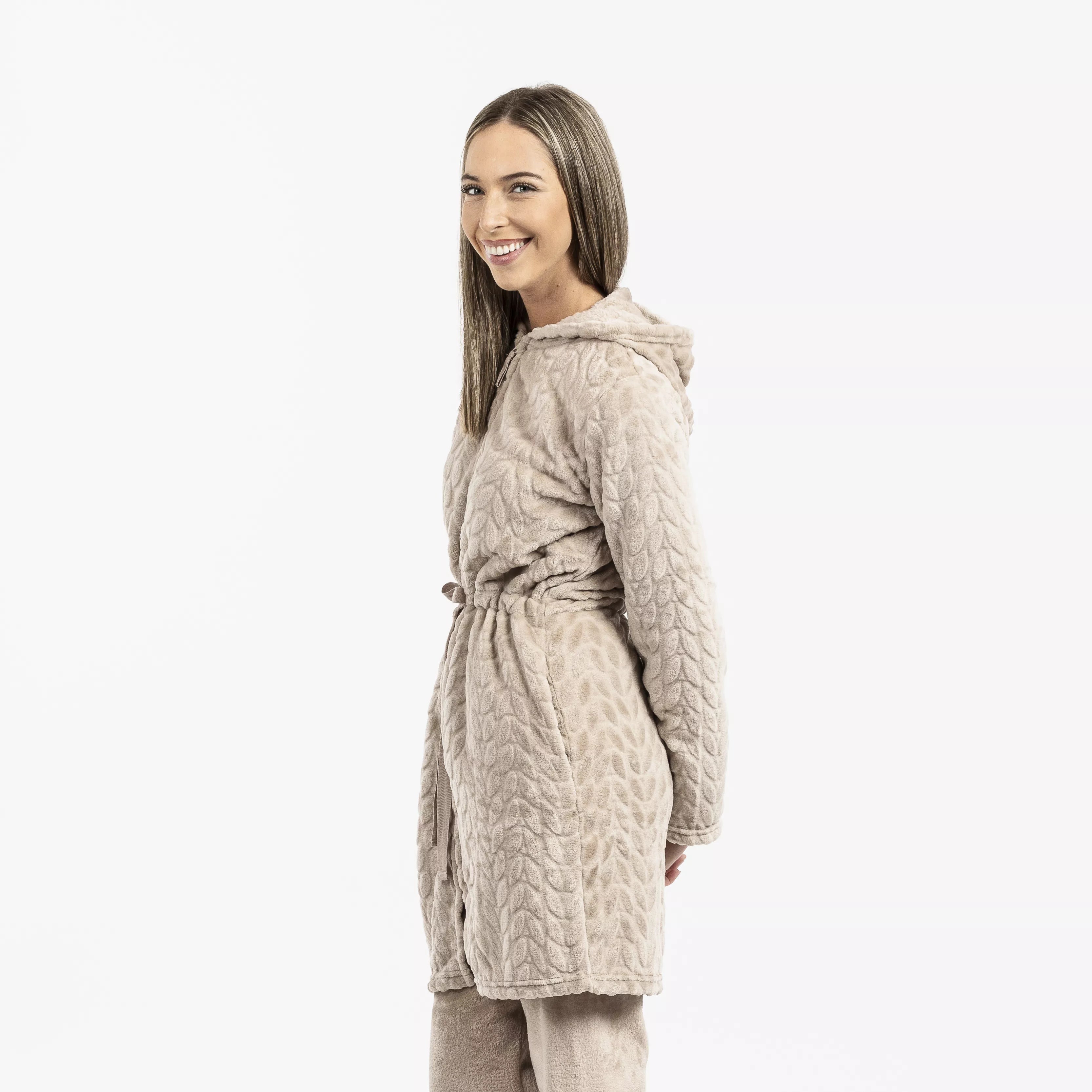 Bata terciopelo con gorro Devore lisa