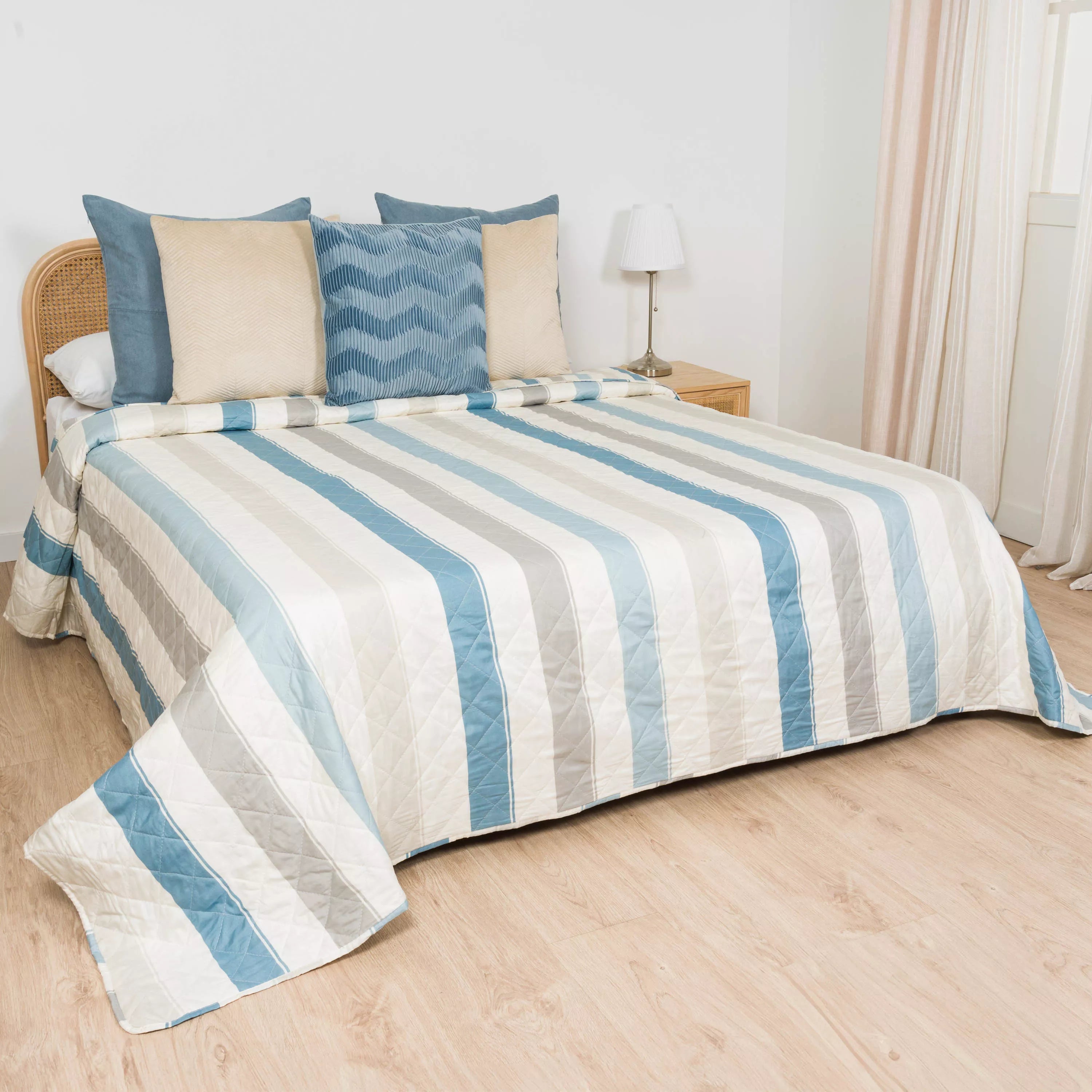 Colcha Denia Listrada Bouti