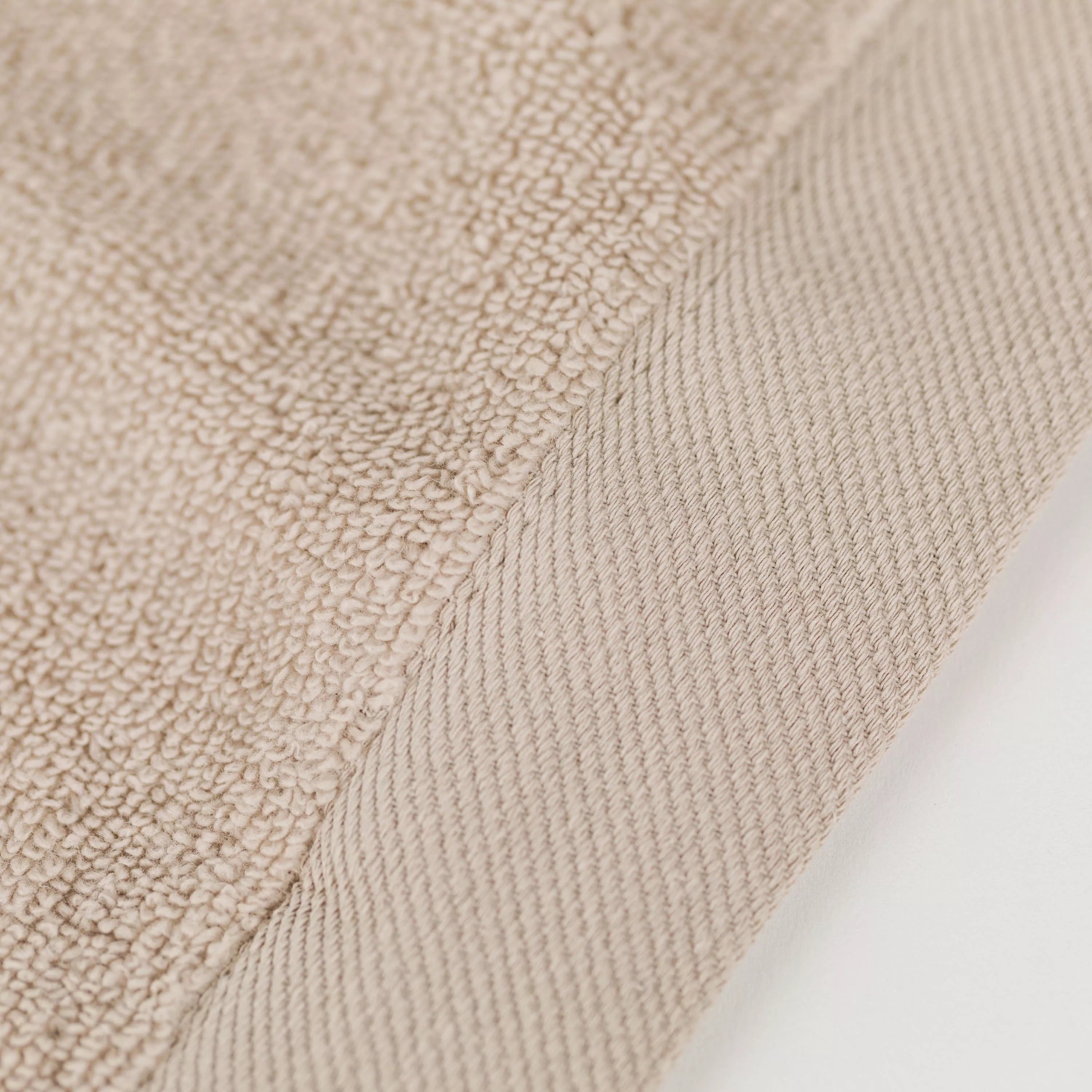 Toalla de baño 400gr Doble rizo topo