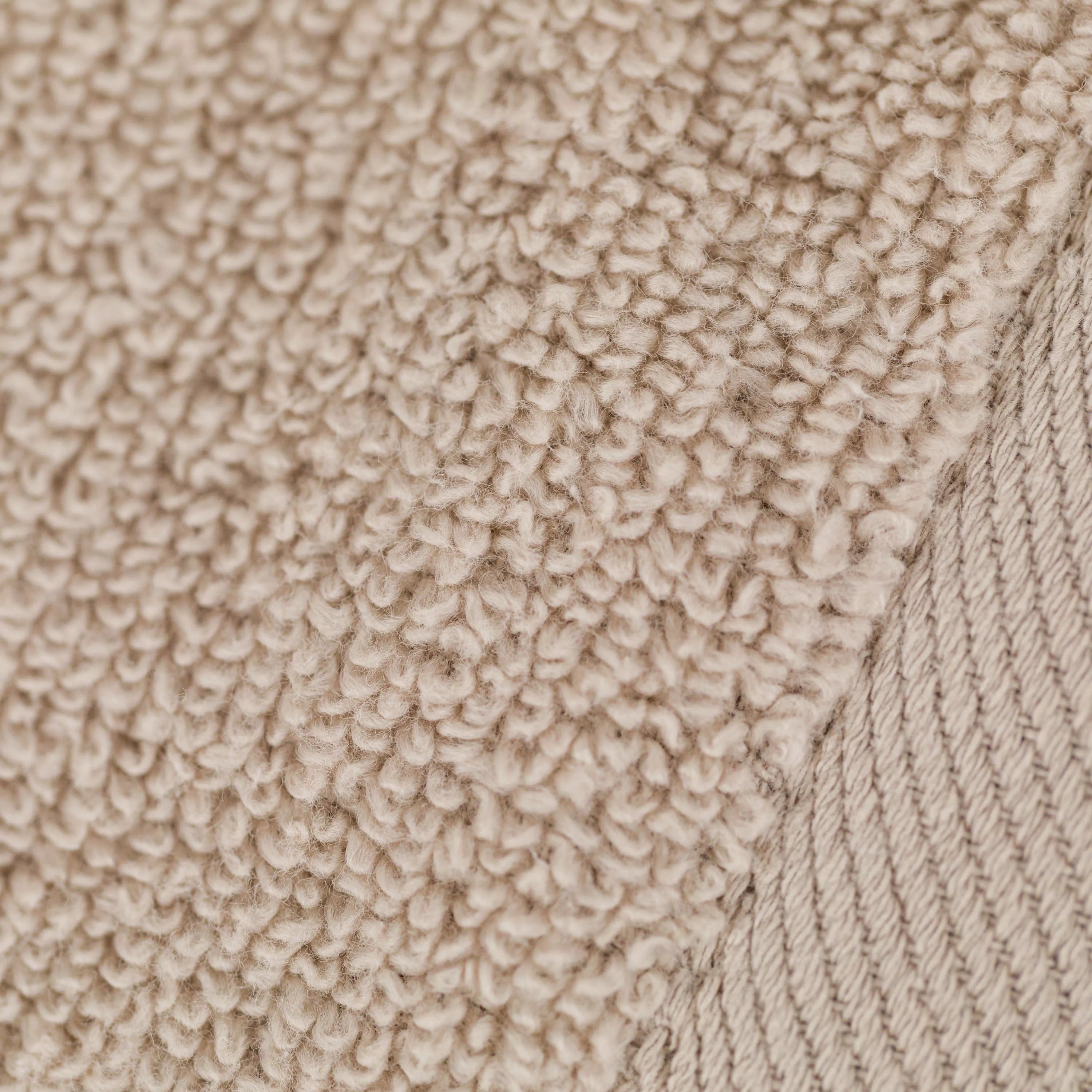 Toalla de baño 400gr Doble rizo topo