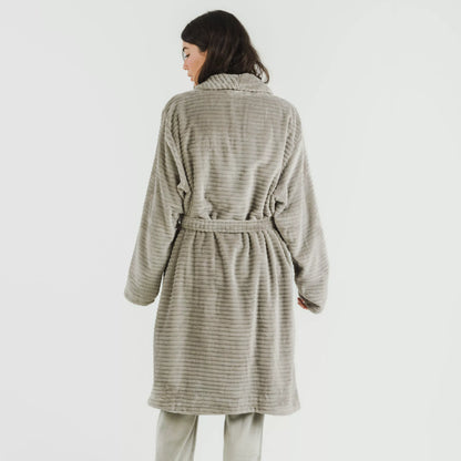 Bata terciopelo Raya lisa