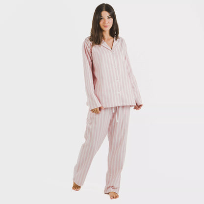 Pijama feminino de flanela com lapela, estampa listrada Marseille rosa.