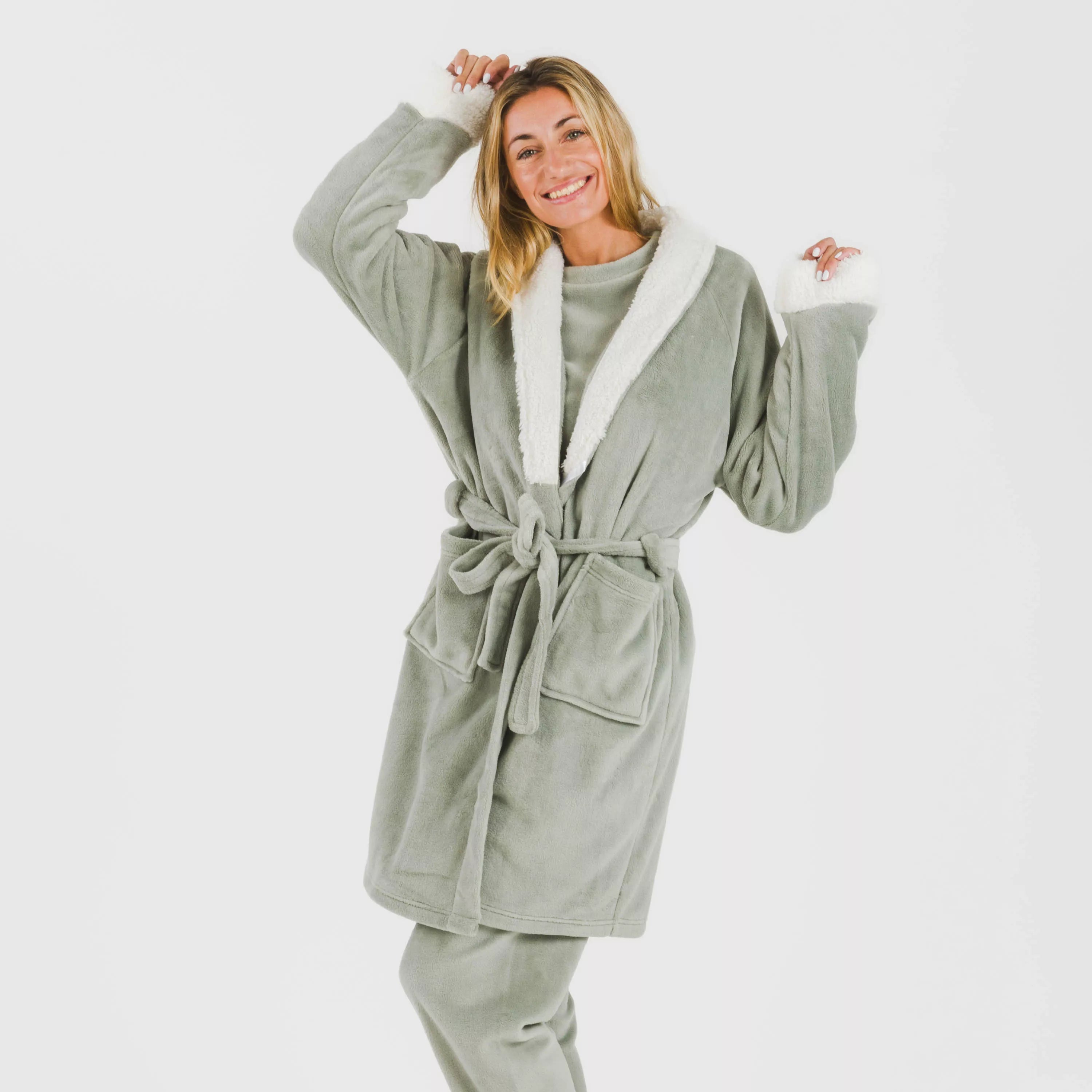 BATA TERCIOPEL SHERPA LISA