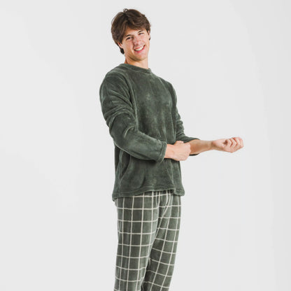 Pijama masculino de lã coral, estampa andina verde, estilo caça.