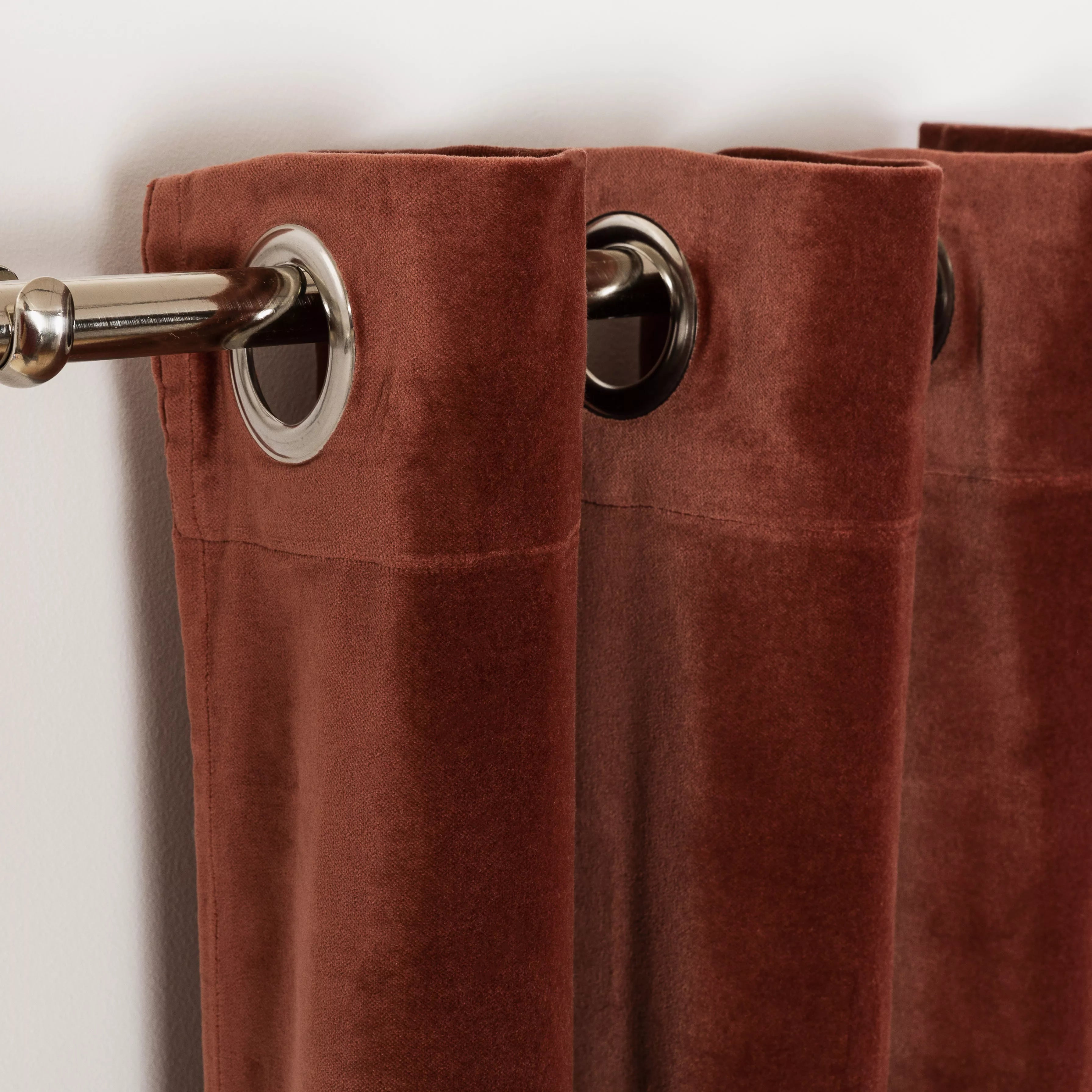 TENDA CON OCCHIELLI IN VELLUTO DI COTONE 140X260CM