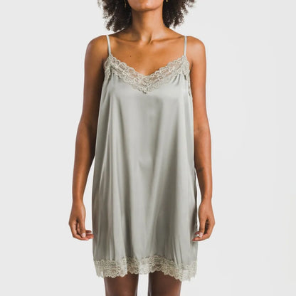 SHORT SATEN FRIDAY PLAIN NIGHTGIFT