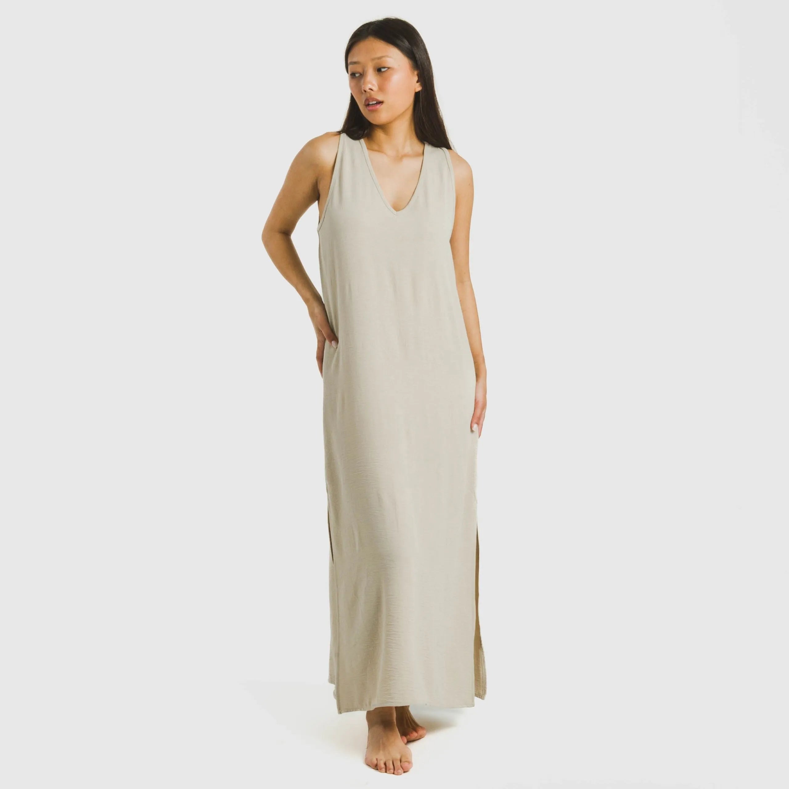 ABITO LUNGO BAMBULA CON SPALLINE