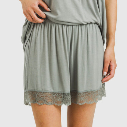 pyjama à bretelles en dentelle de rayonne