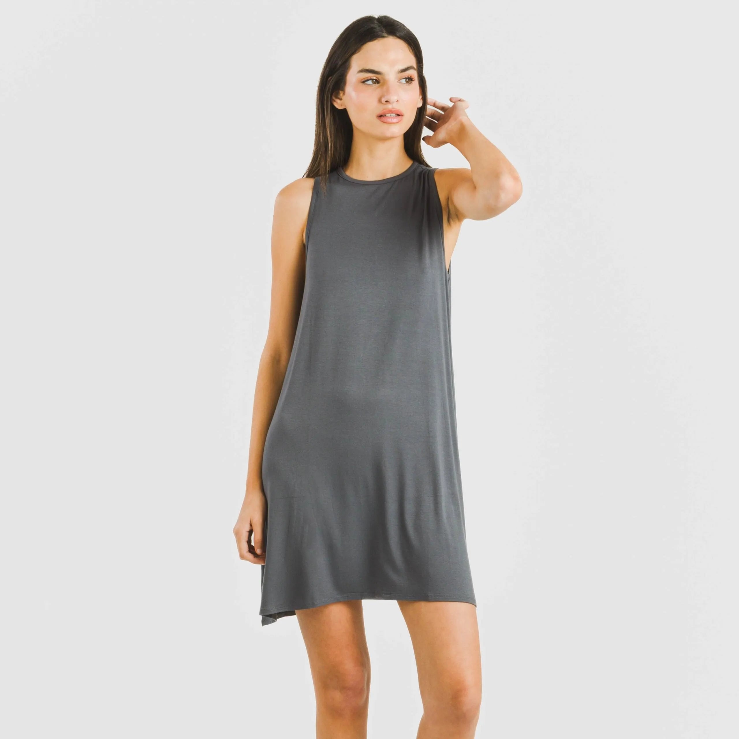 Vestido corto tirantes viscosa liso