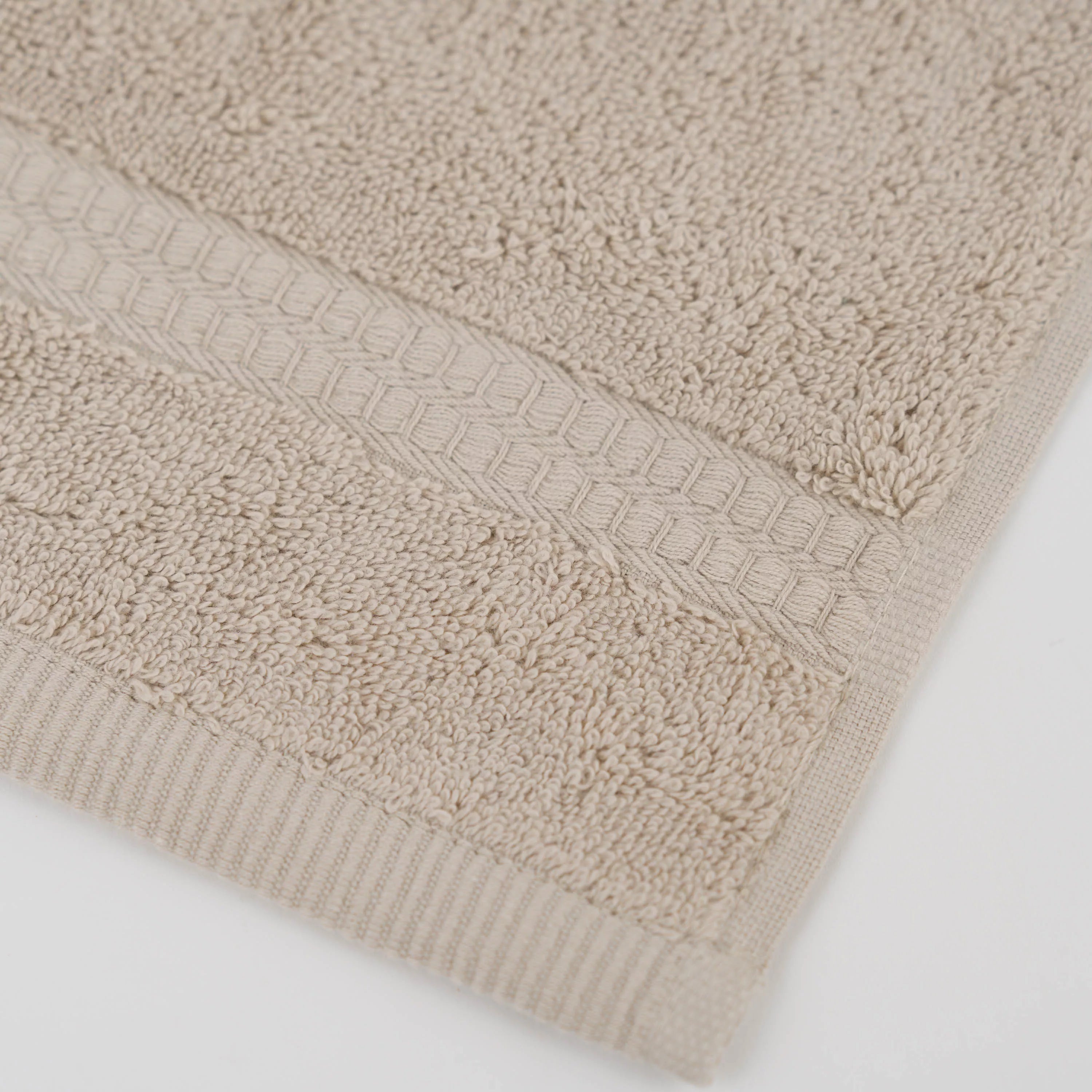 Toalla de baño 700gr topo