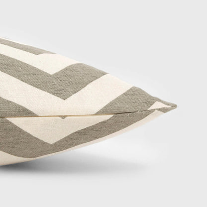 Cojín cuadrante antimanchas Nela liso 50x50 - funda + relleno