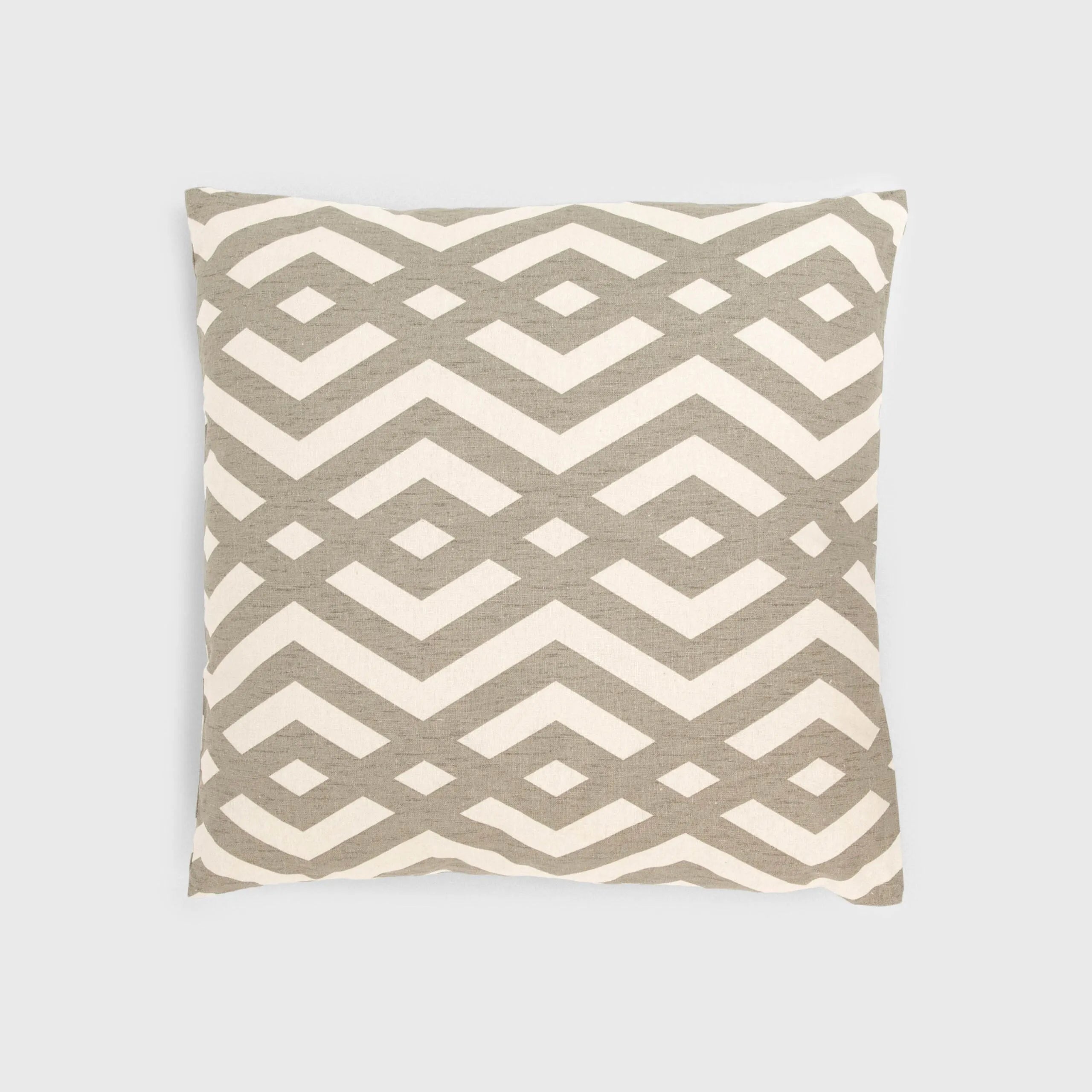 Cojín cuadrante antimanchas Nela liso 50x50 - funda + relleno