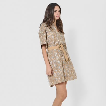 Cinturón de rafia trenzada beige