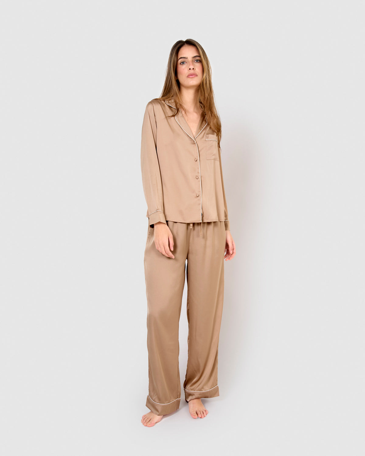 Pijama largo satén friday beige