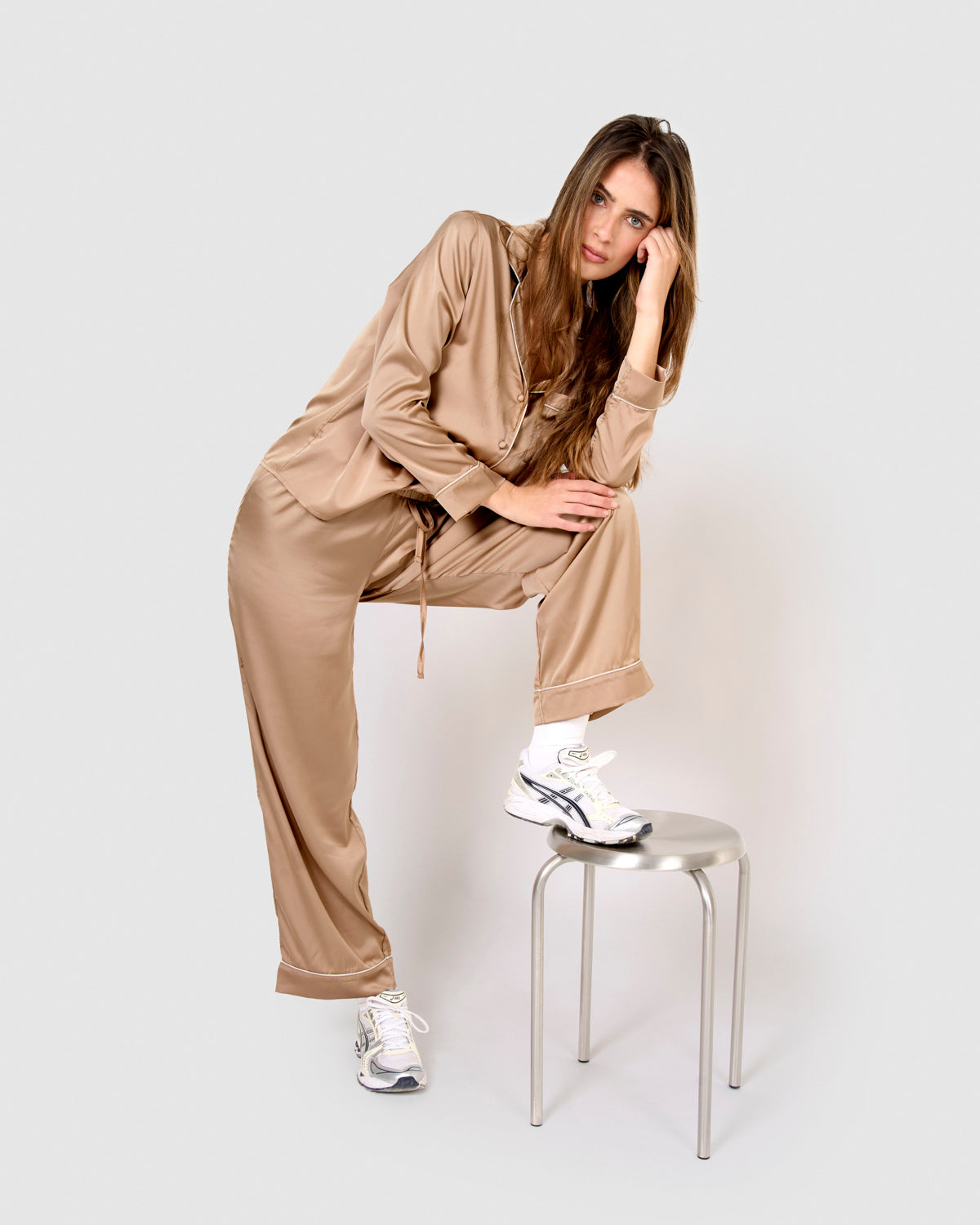 Pijama largo satén friday beige