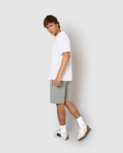 Pantalón corto básico deportivo liso gris