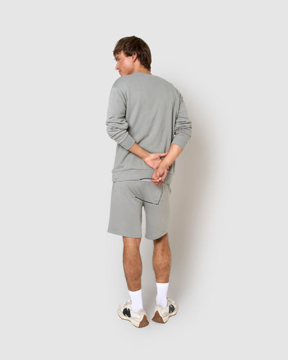 Pantalón corto básico deportivo liso gris