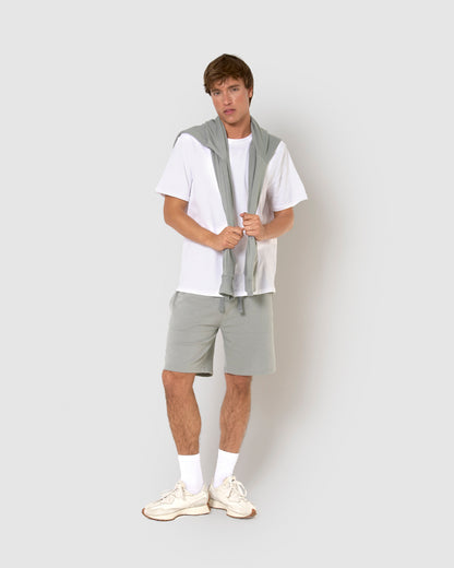 Pantalón corto básico deportivo liso gris