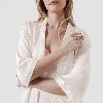 Robe curta de cetim para mulher Friday Solid Natural