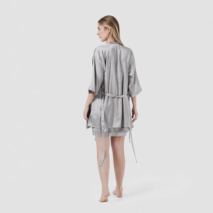 Bata corta mujer Satén Friday Solid Gris