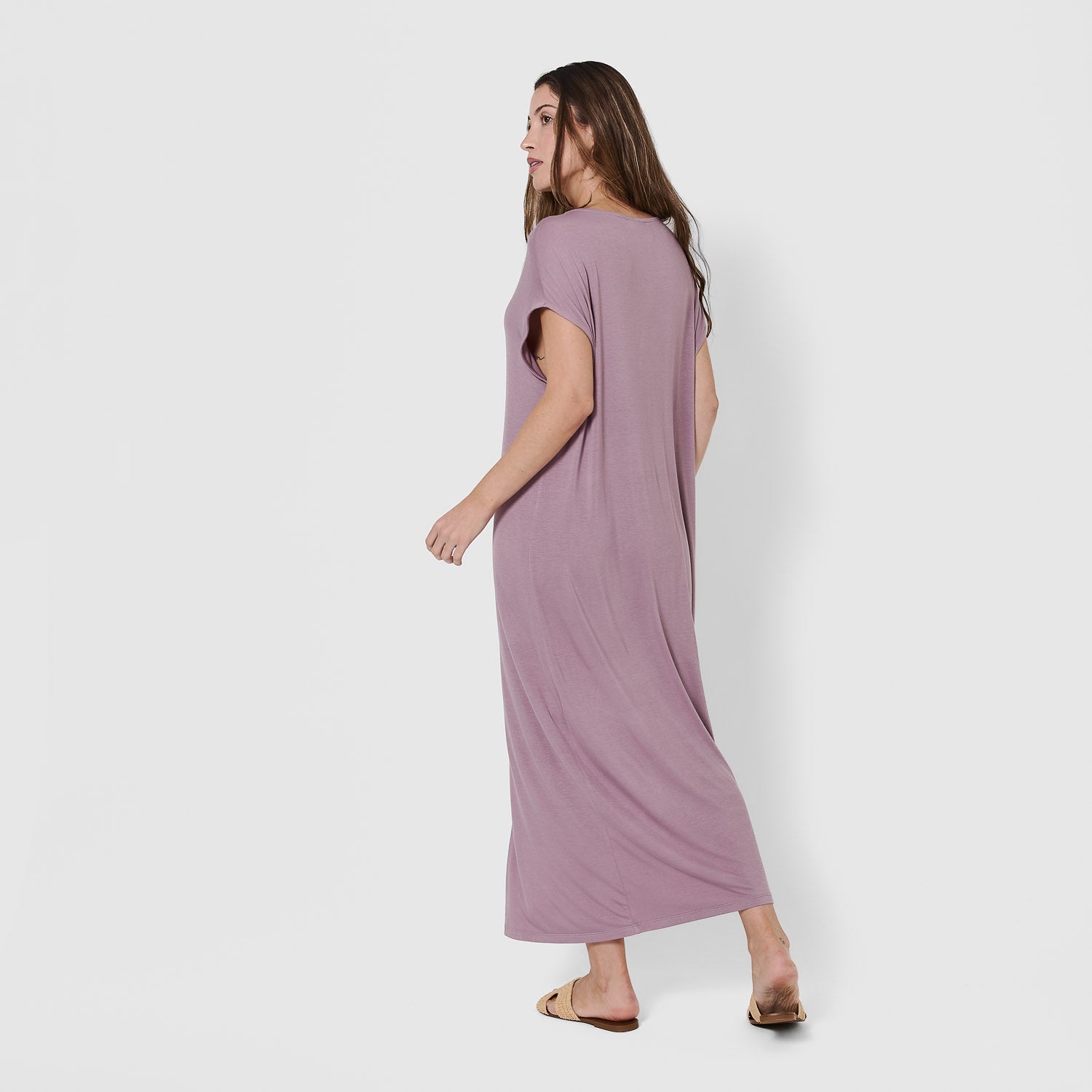 Vestito lungo con manica fluida in viscosa tinta unita