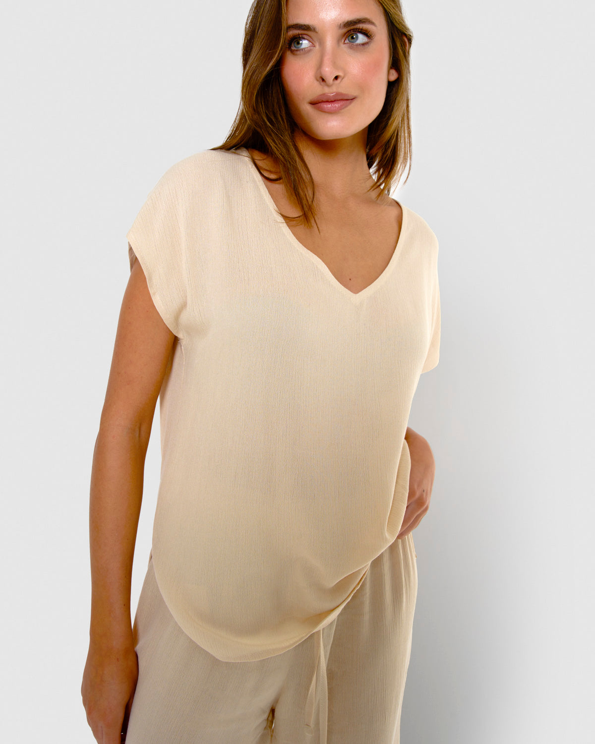 Camisa de mujer de viscosa bambula beige