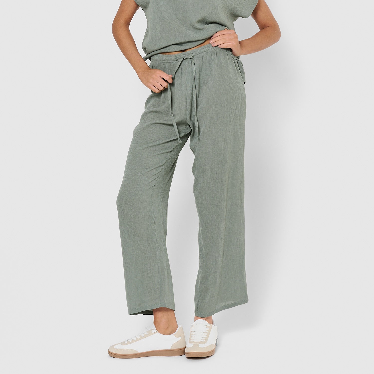 Pantalón largo viscosa bambula liso verde