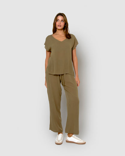 Pantalón largo viscosa bambula liso verde cacería