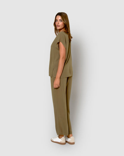 Pantalón largo viscosa bambula liso verde cacería
