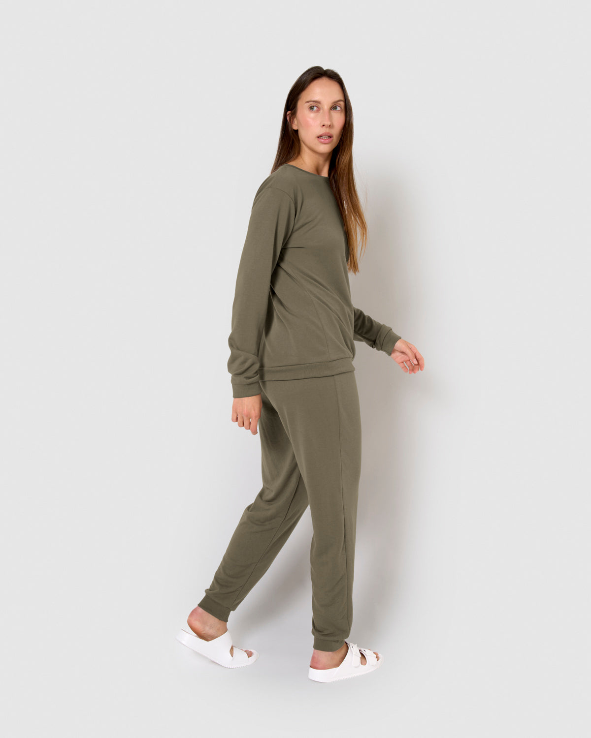 Women's basic sports sweatshirt