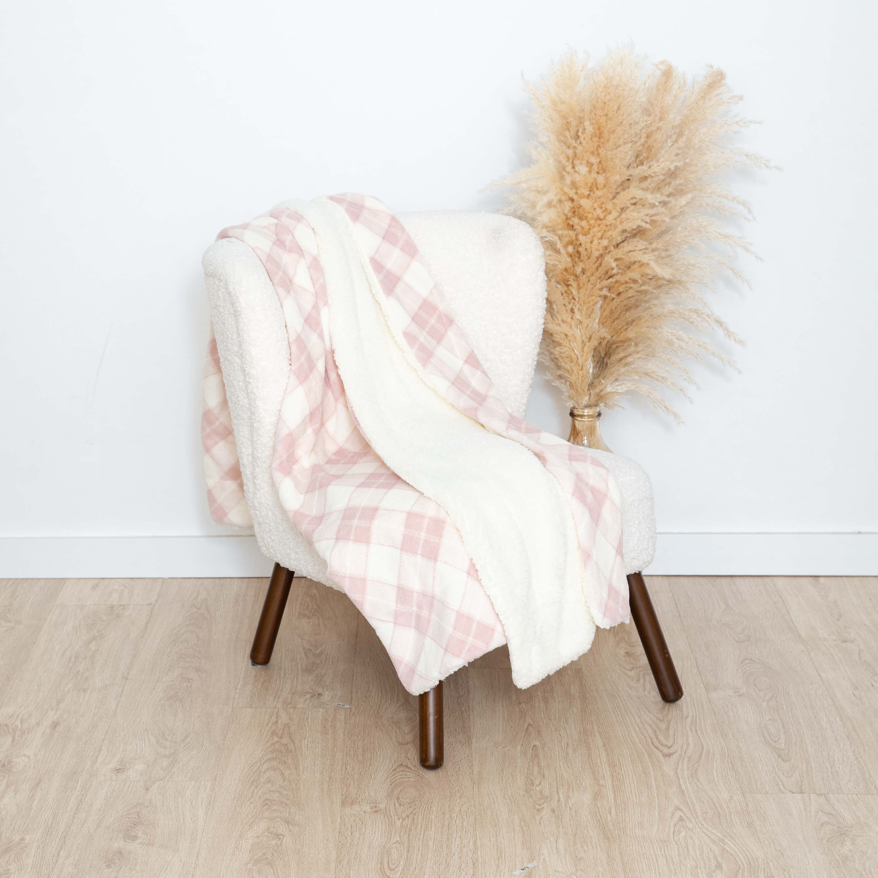 Manta sherpa Cuadro Guima rosa