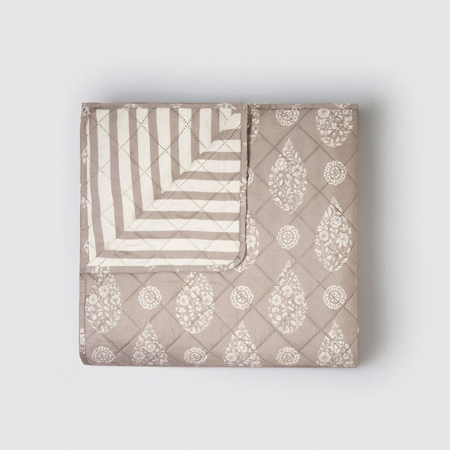 Colcha bouti tribal gris claro