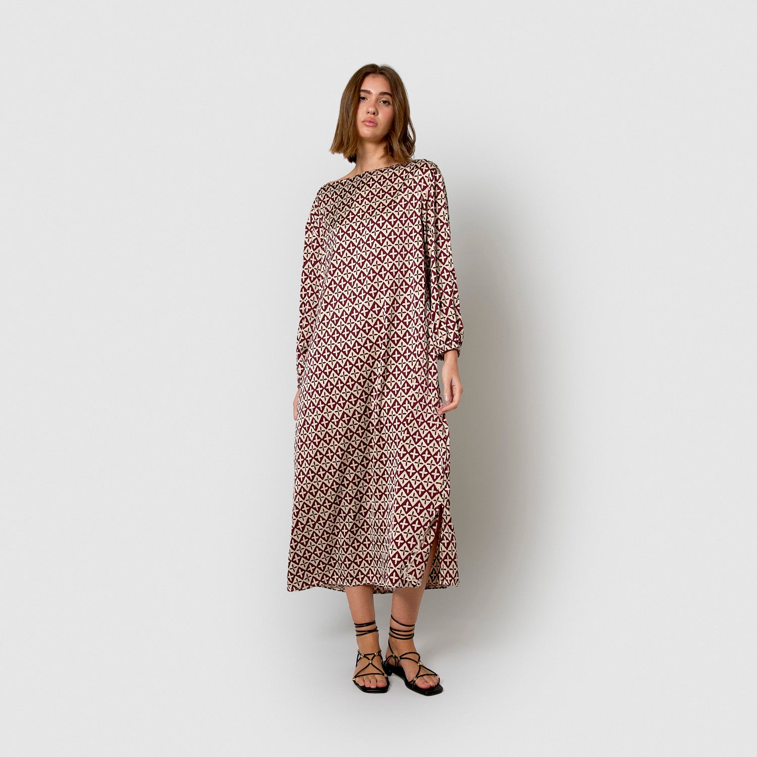 Vestido largo satén tara burdeos