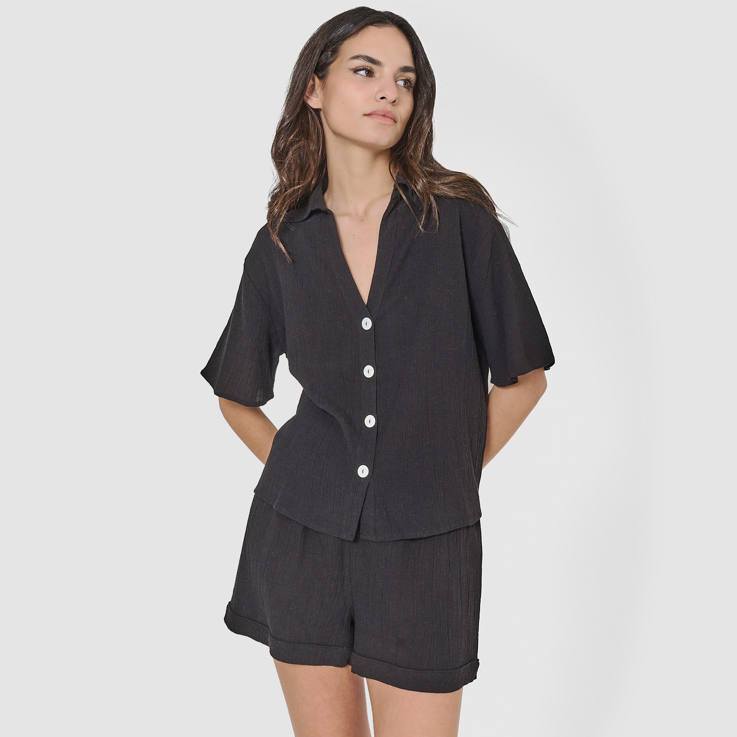 Set de camisa y short de algodón negro