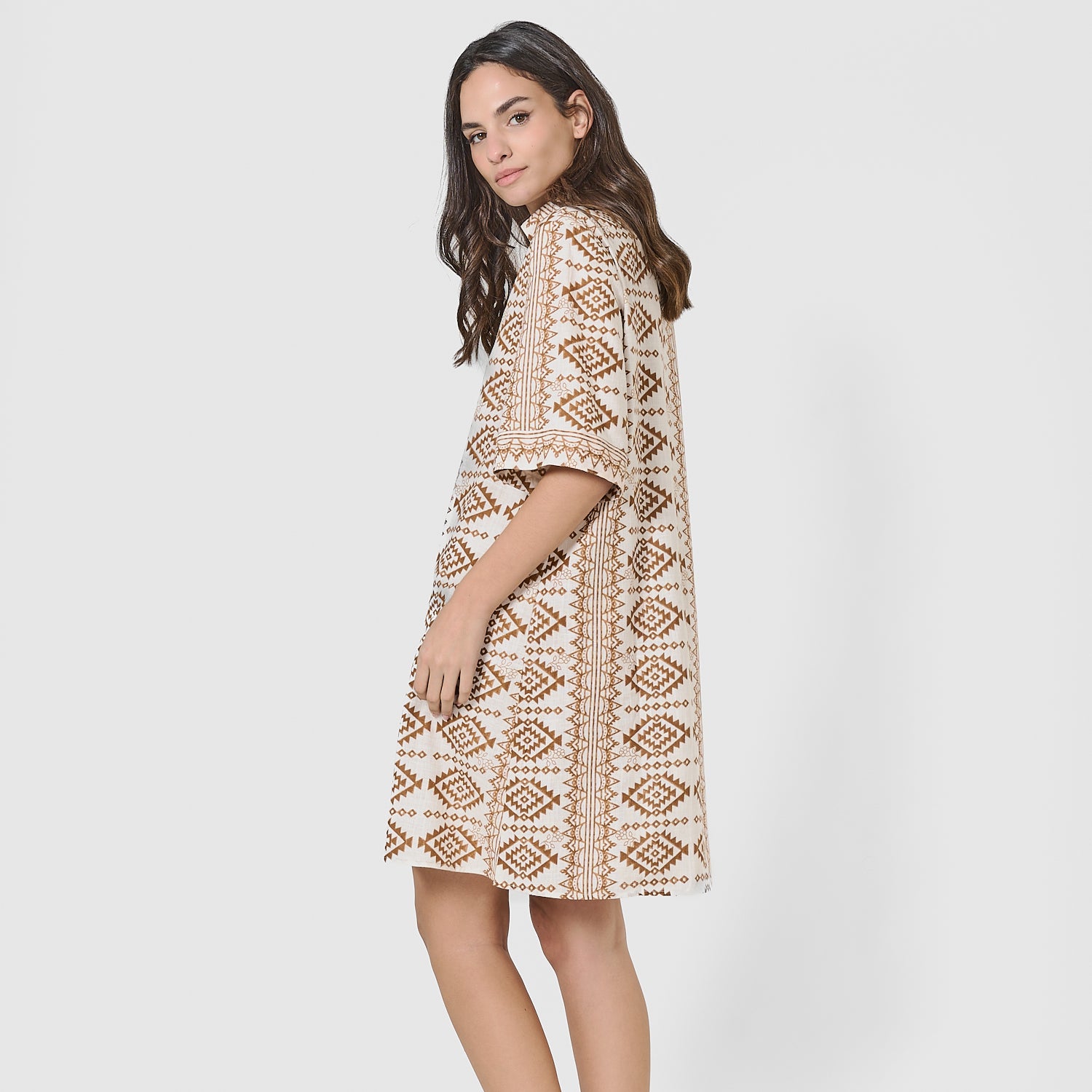 Abito corto in filato bora marrone