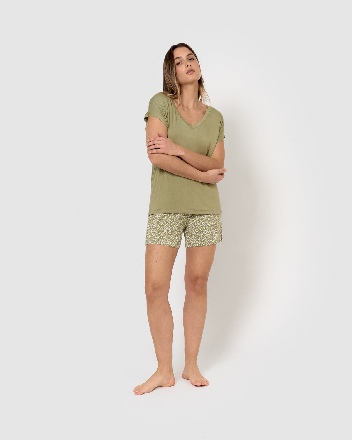 Pyjama court en viscose verte avec une girouette de chasse