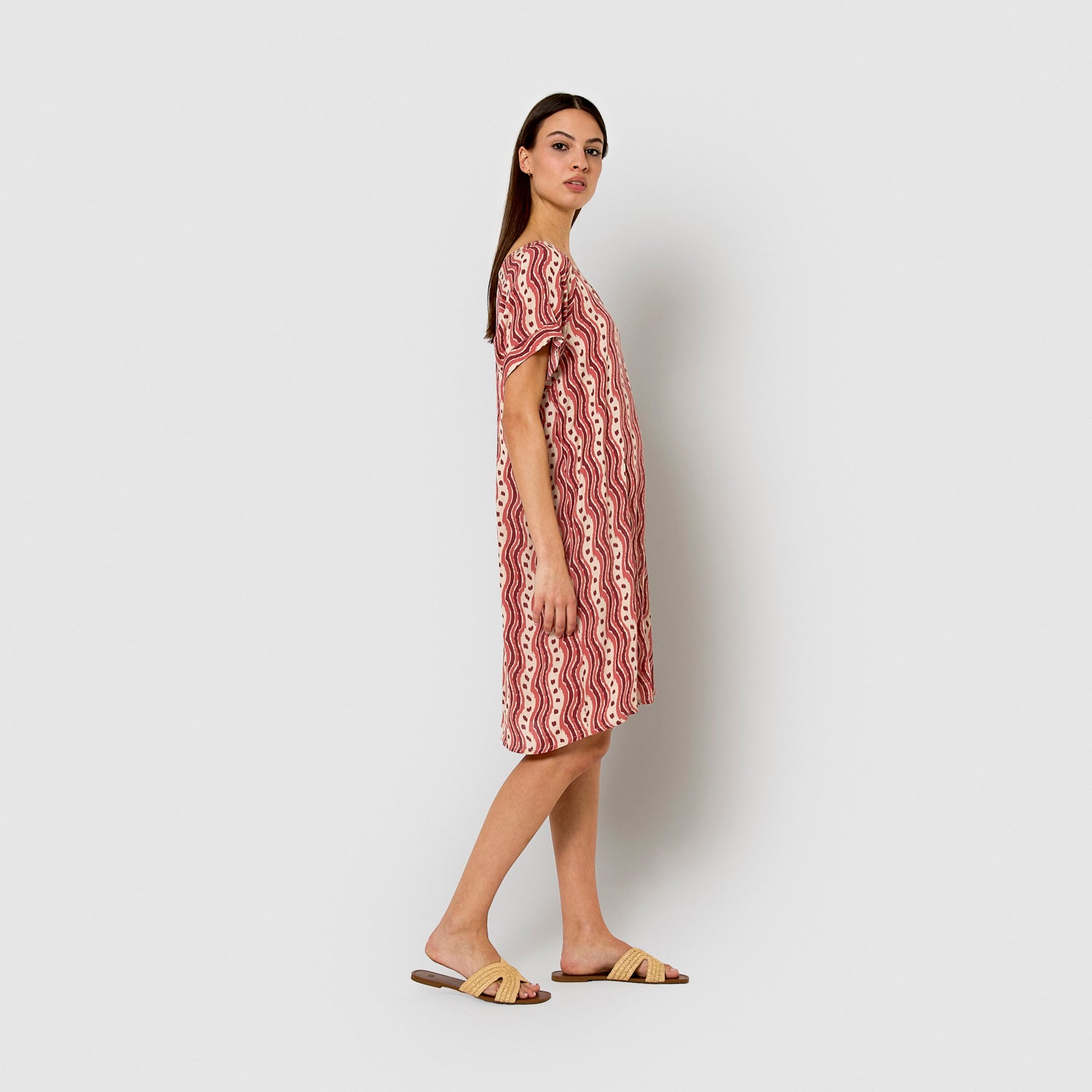 Short viscose chambray dress, begonia burgundy