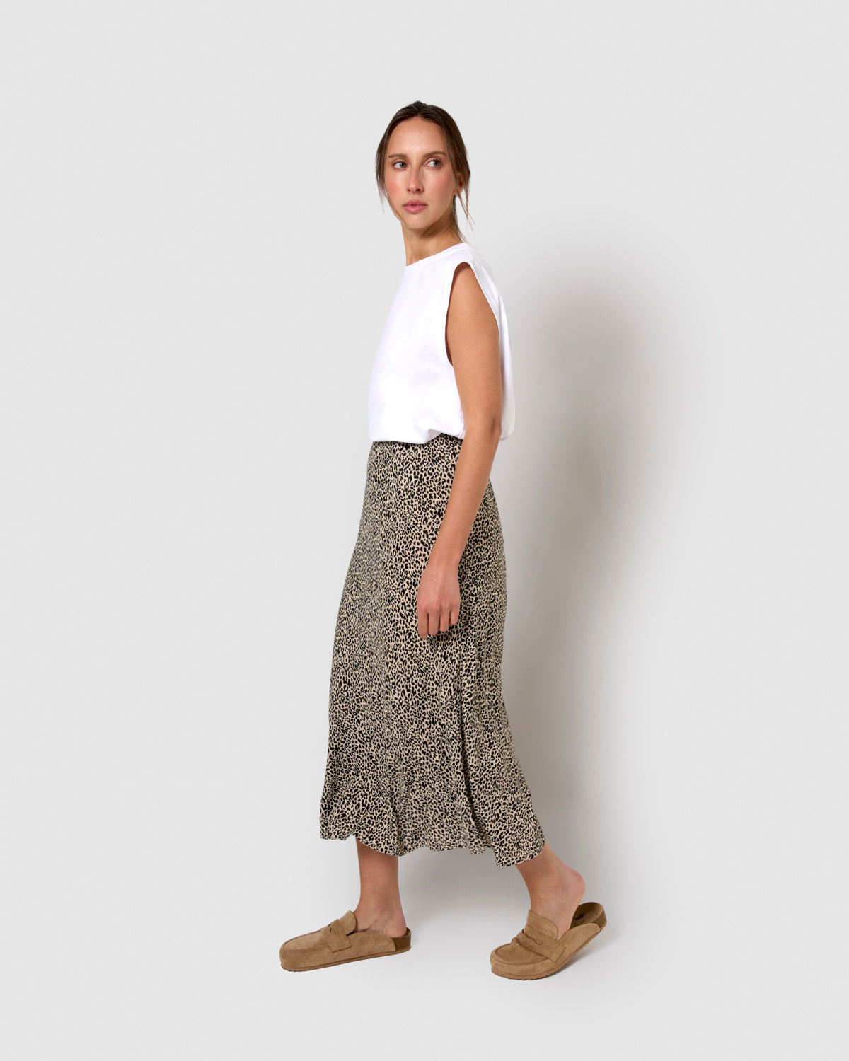 Falda midi bambula detalles plisados lira beige